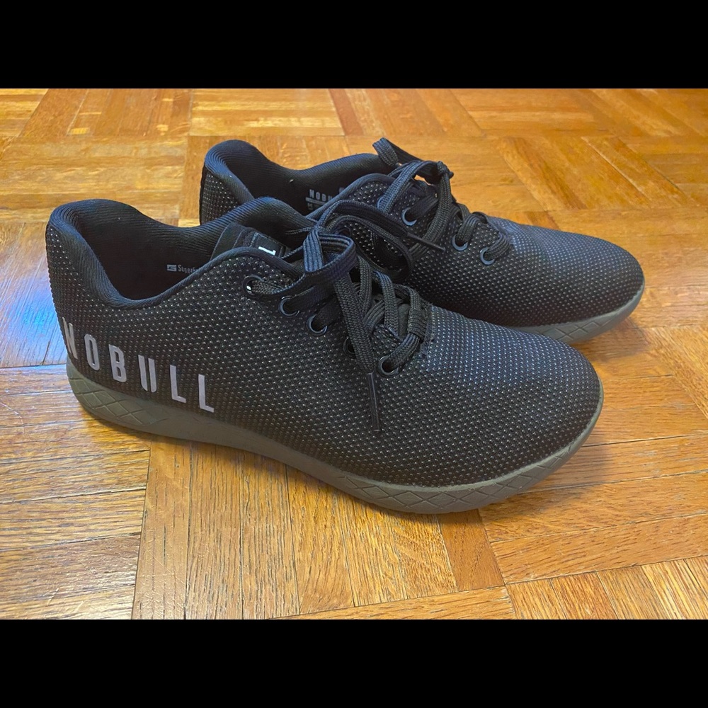 NOBULL trainers black with army green bottom